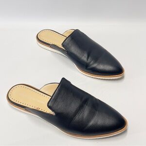 Adrienne Vittadini Womens 8 Slip On Black and Cream Mules